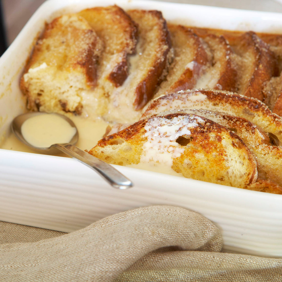 Bread and Butter Pudding, Creme Anglaise