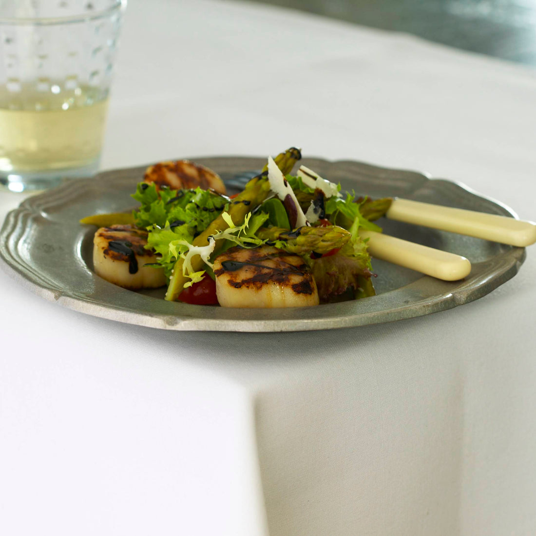 Grilled Scallops, Balsamic Dressing, Asparagus