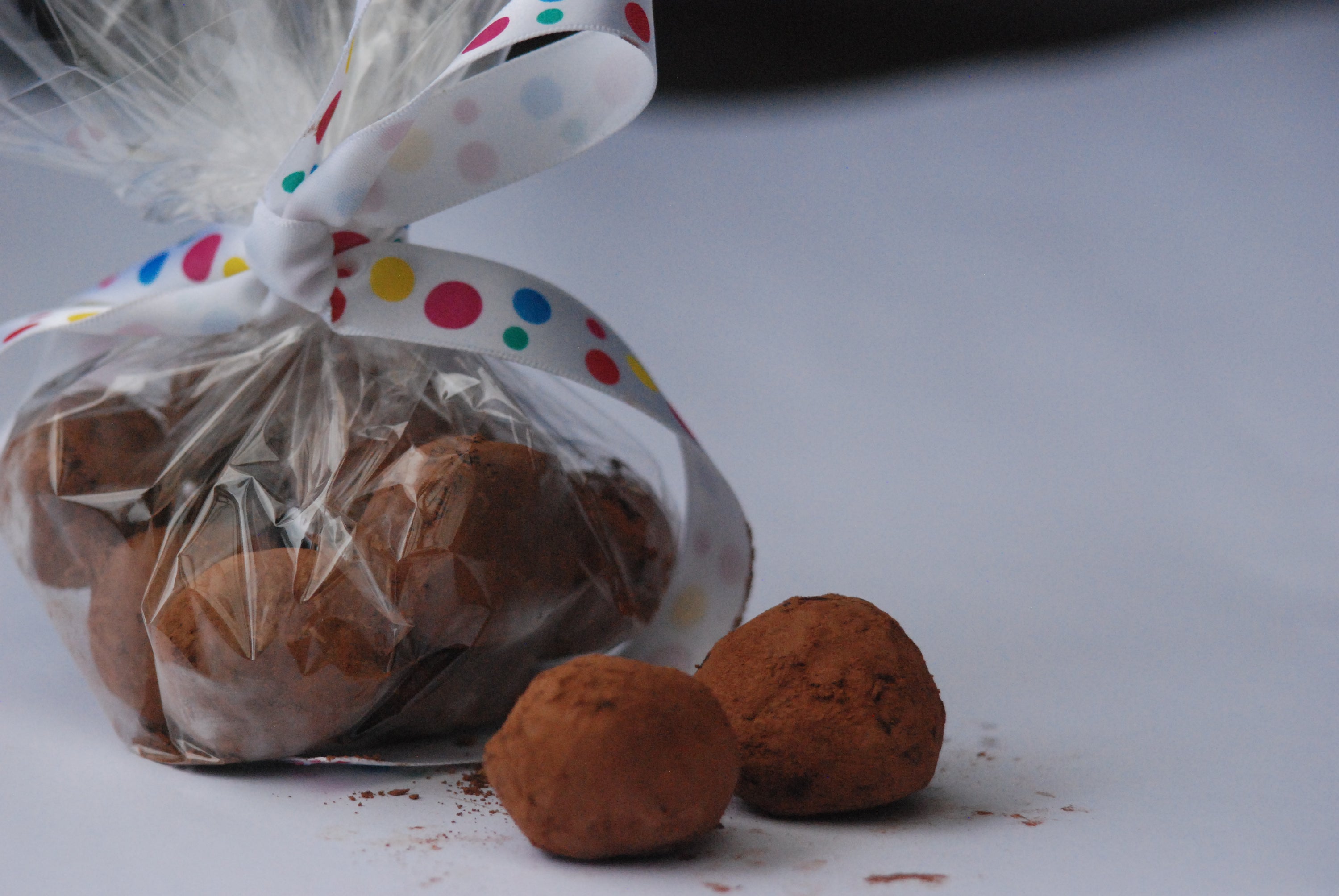 French Chocolate Truffles Bitton