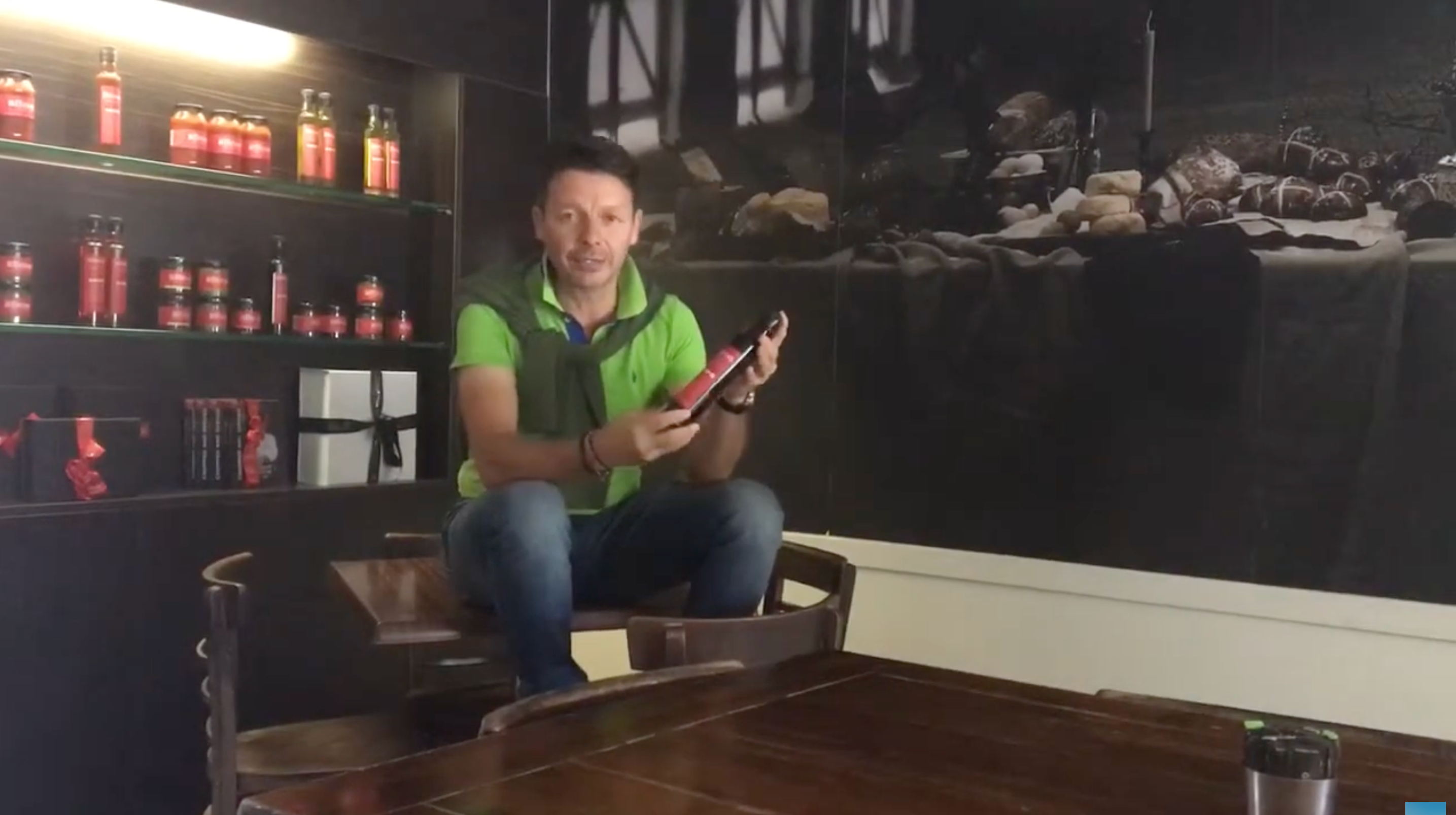 Load video: Bitton Gourmet Orange &amp; Chilli Balsamic Glaze presented by David Bitton